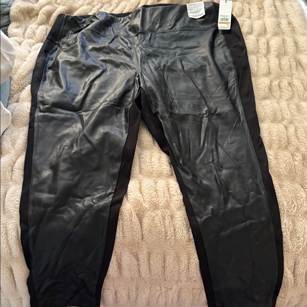 Calvin Klein Shiny Black Leggings
